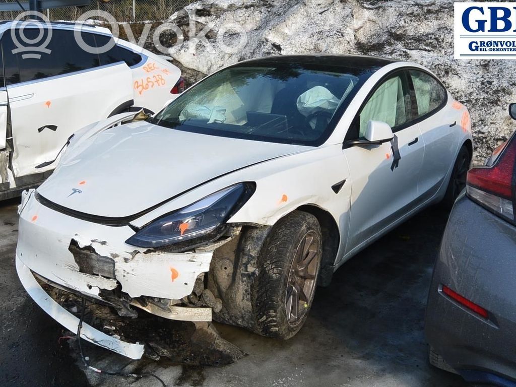 Model 3 Tesla Model 3  800821400A