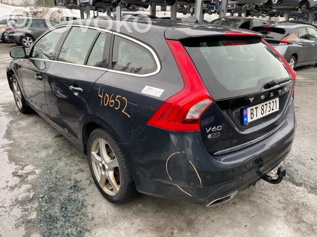 V60 V60, V60 Cross Country  31400546