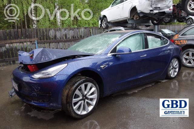 Model 3 Tesla Model 3  109804600C