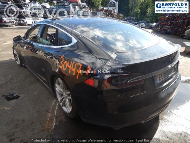 Model S Tesla Model S  102142000A