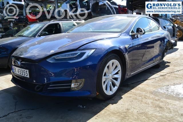Model S Tesla Model S  600661000B