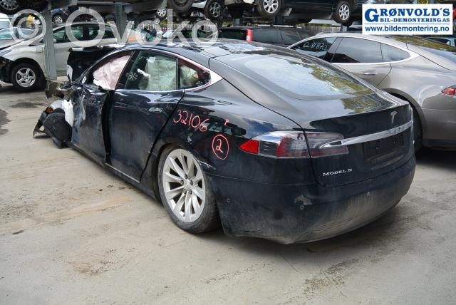 Model S Tesla Model S  100310100E