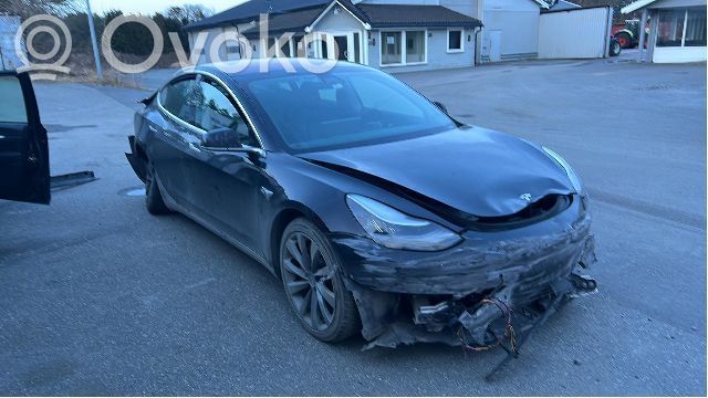 Model 3 Tesla Model 3  156745400C