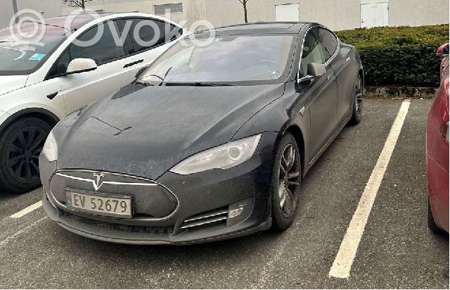Model S Tesla Model S  100771900C