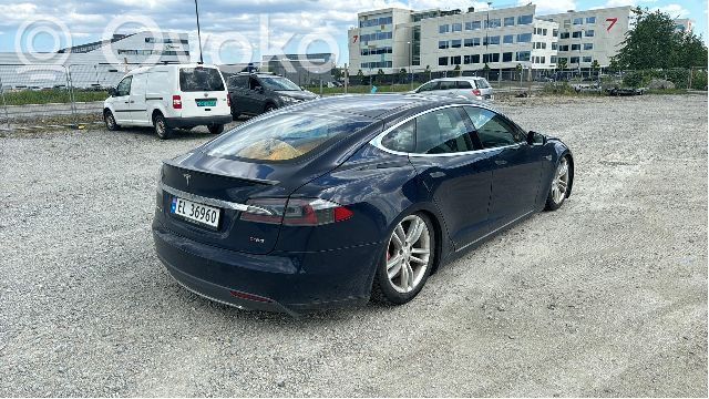 Model S Tesla Model S  106875100A