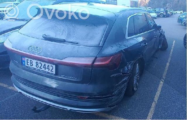 e-tron e-tron  4KE407271