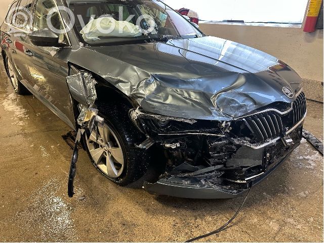 Superb B8 (3V) Superb  3V0905217
