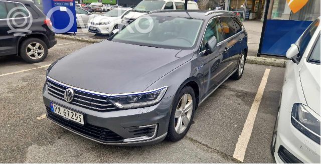 PASSAT B8 Passat  04E100034N