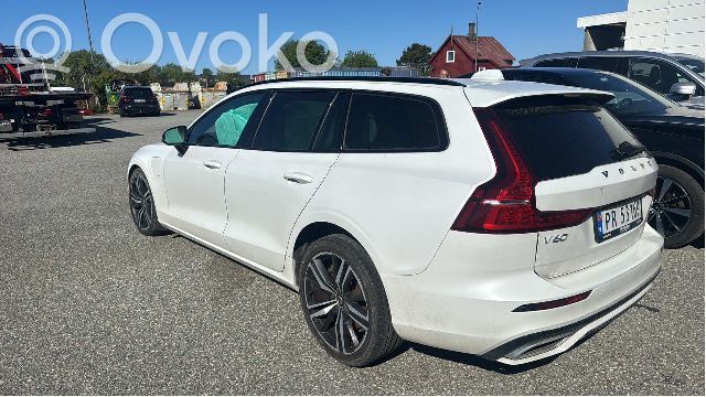 V60 V60, V60 Cross Country  31445951