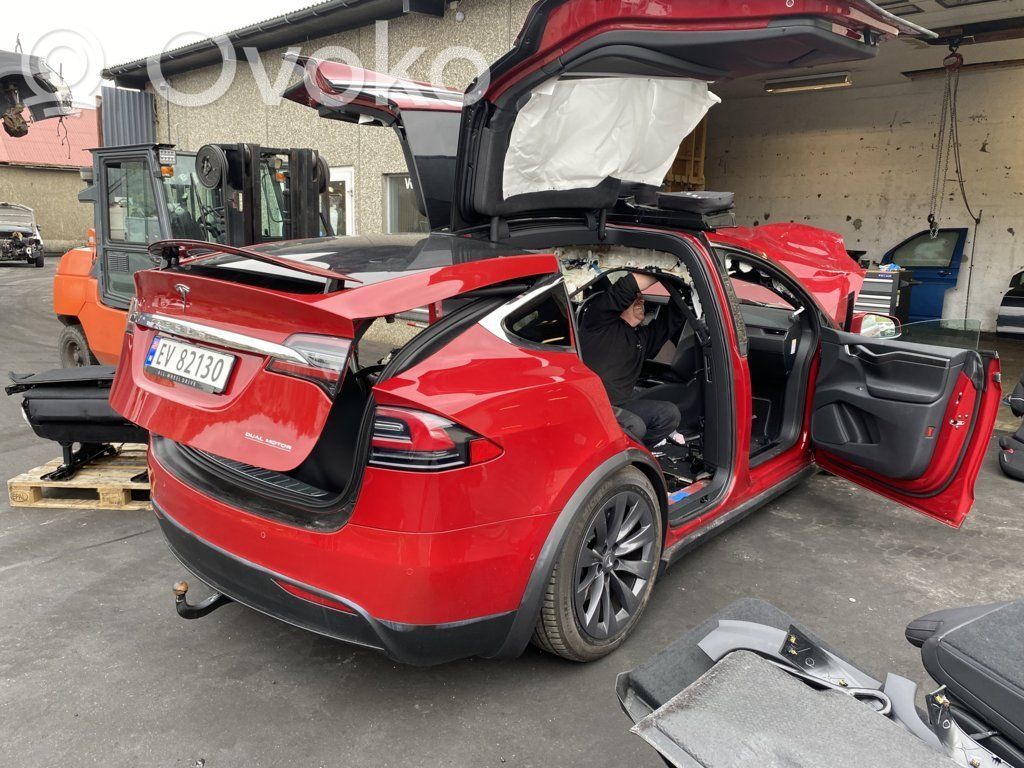 Model X Tesla Model X  104549000H