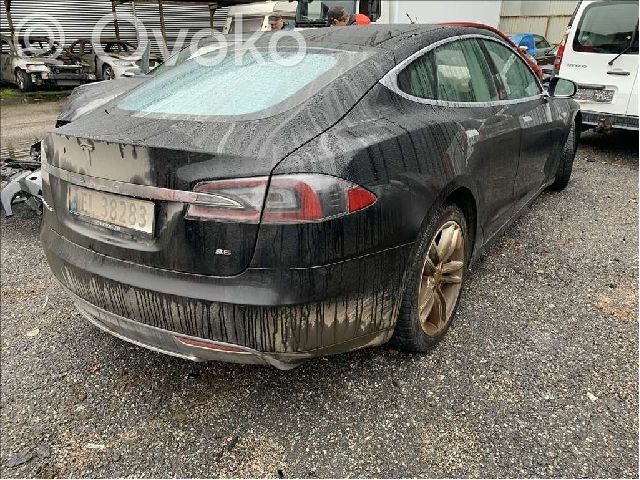 Model S Tesla Model S  101303300A