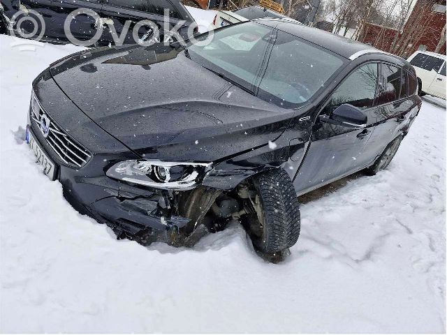 V60 V60, V60 Cross Country  31359732