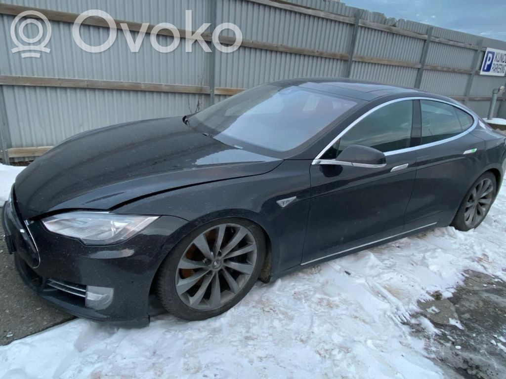 Model S Tesla Model S  104264100C