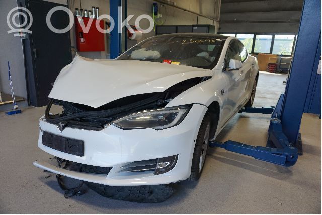 Model S Tesla Model S  145406600A