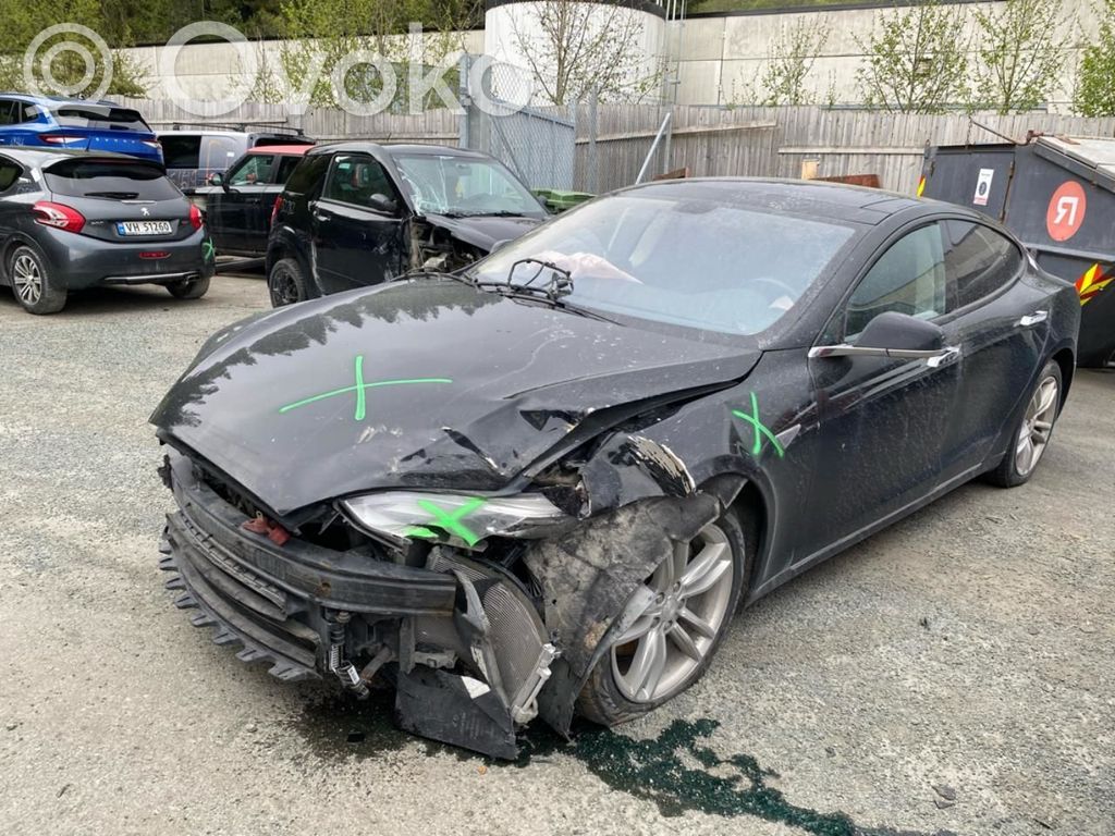 Model S Tesla Model S  6006662E0D