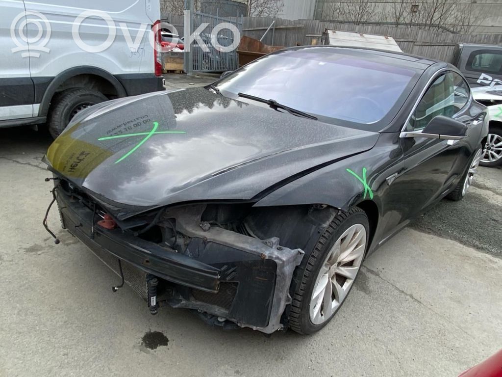 Model S Tesla Model S  102565702B