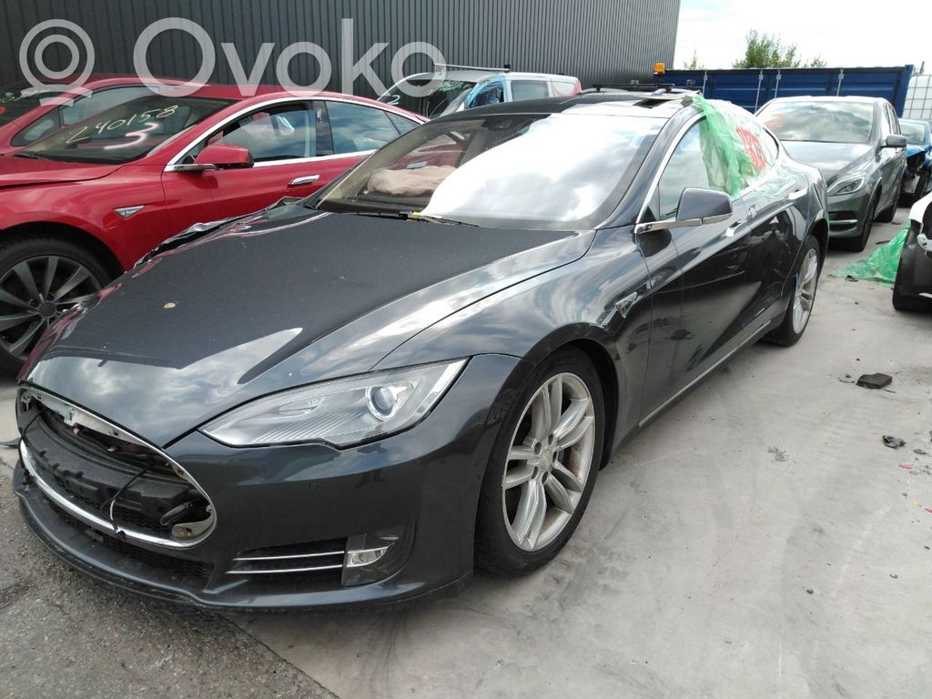 Model S Tesla Model S  149513300A