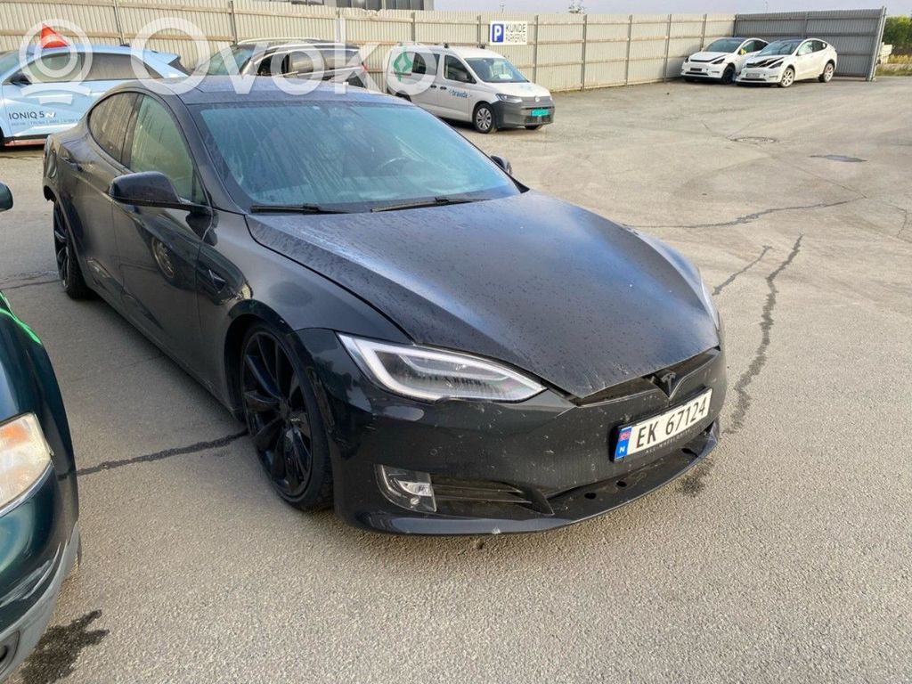 Model S Tesla Model S  111237990D
