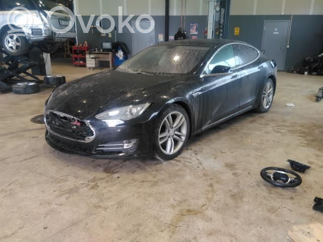 Model S Tesla Model S  102401800A