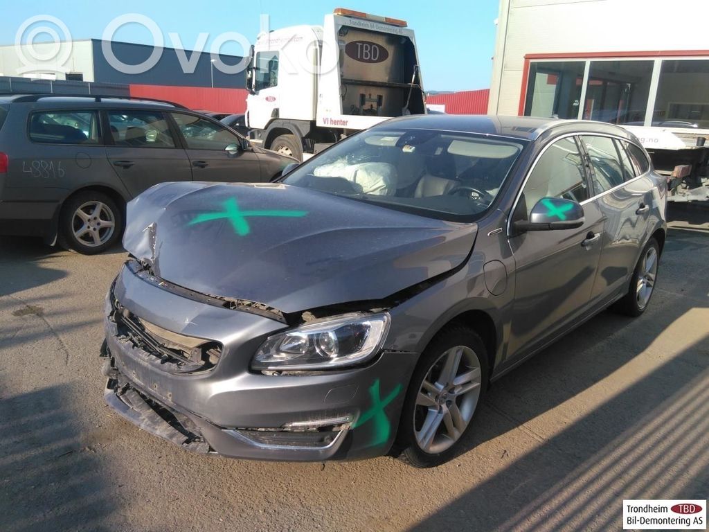 V60 V60, V60 Cross Country  31367136