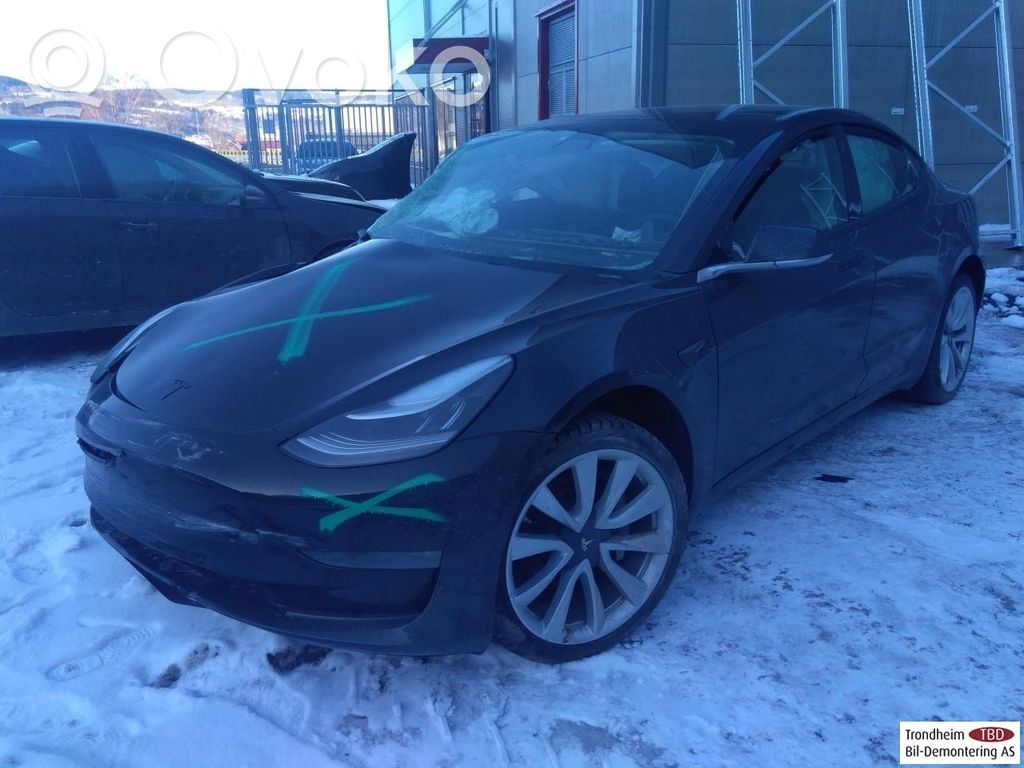 Model 3 Tesla Model 3  109329500A