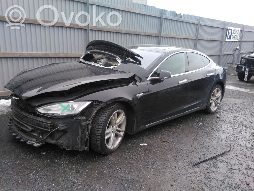 Model S Tesla Model S  600736700E