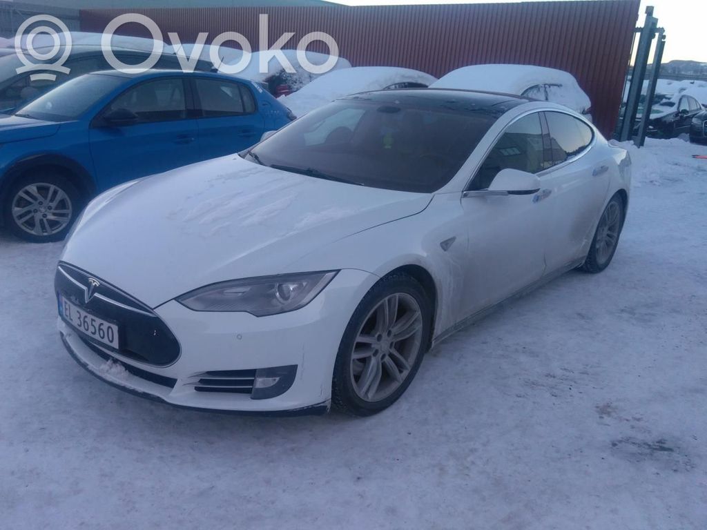 Model S Tesla Model S  600689500A