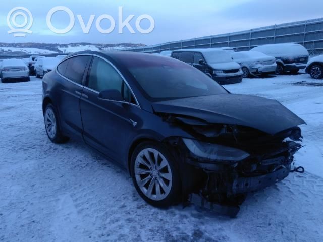 Model X Tesla Model X  103779700D
