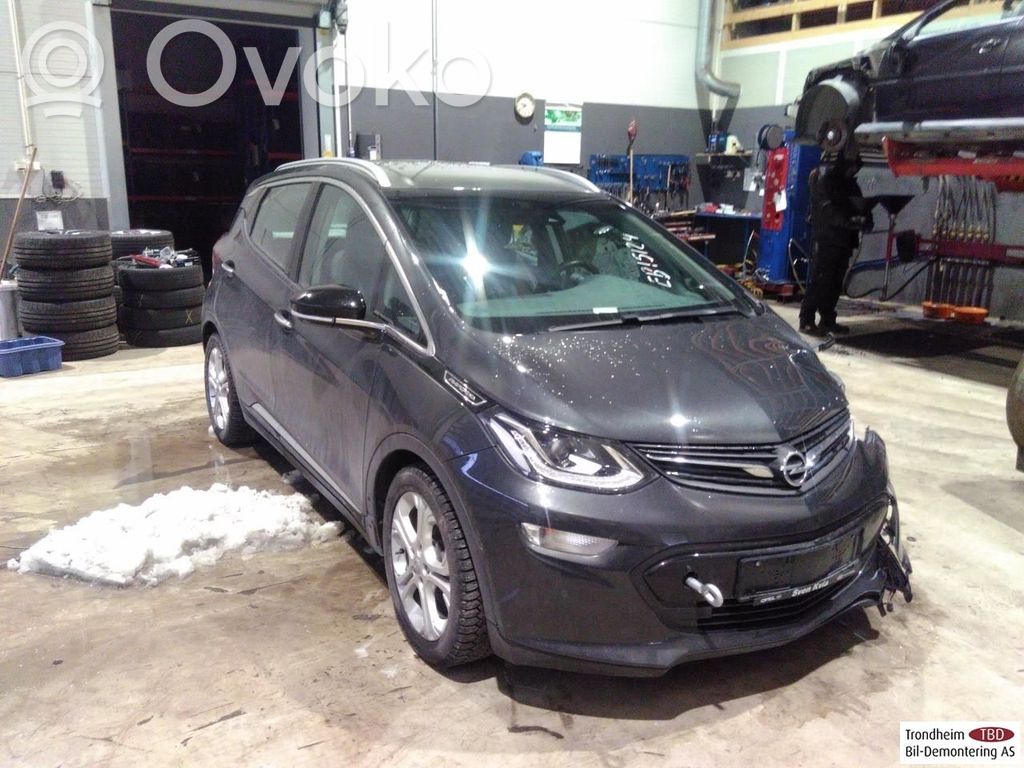 Ampera- E Ampera  24293043