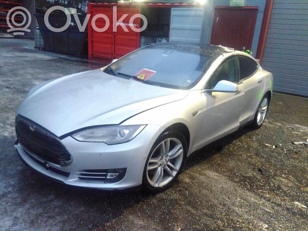 Model S Tesla Model S