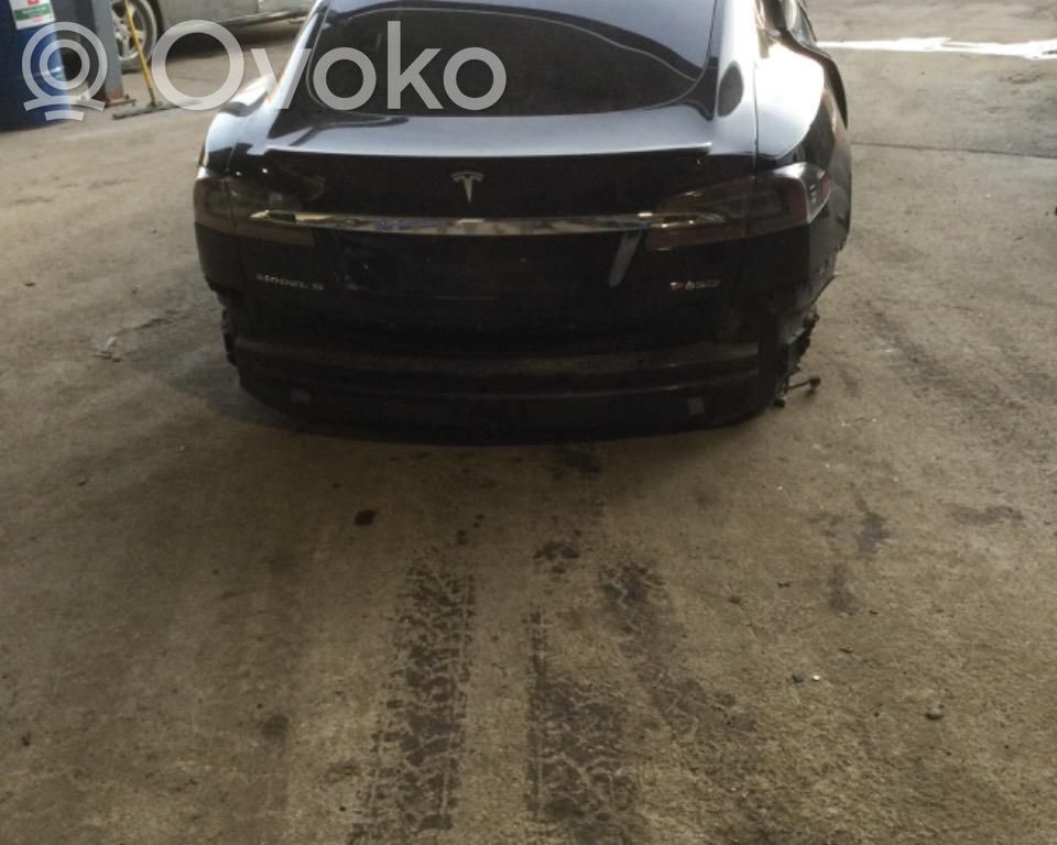 Model S Tesla Model S  101927600D