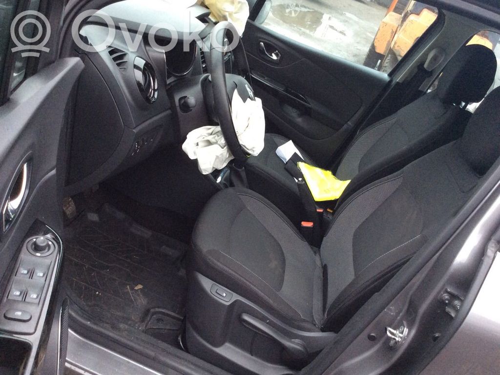 Captur Captur  A2C80613411