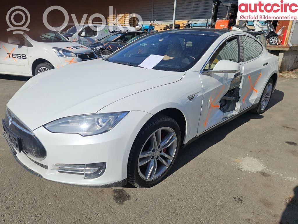 Model S Tesla Model S  103060600D