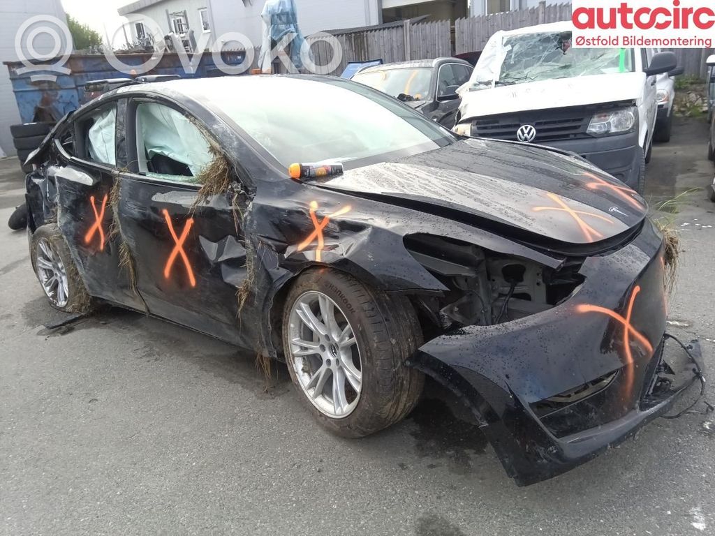 Model Y Tesla Model Y  150177360D