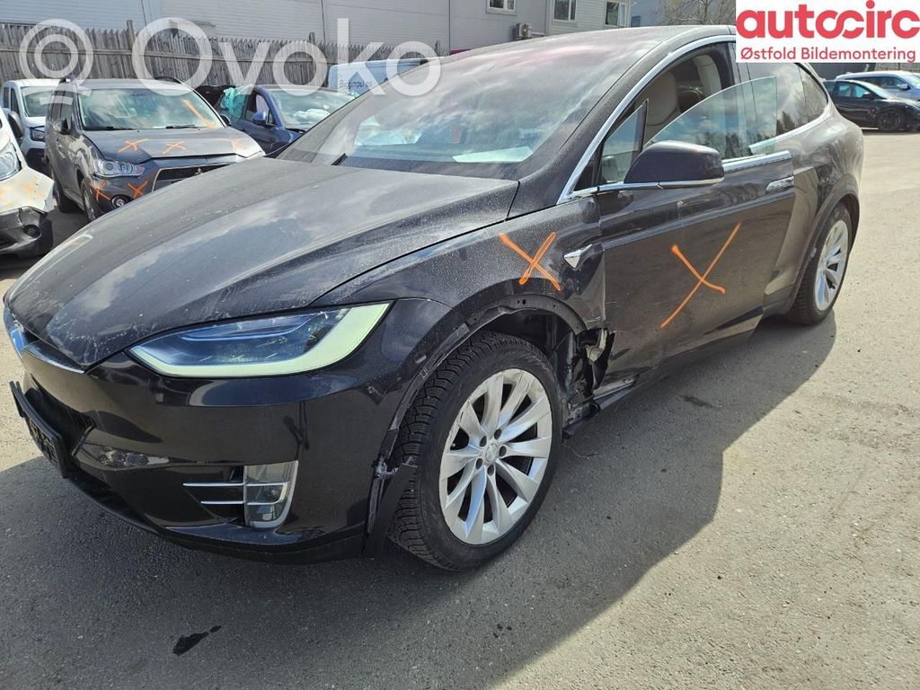 Model X Tesla Model X  105414510E