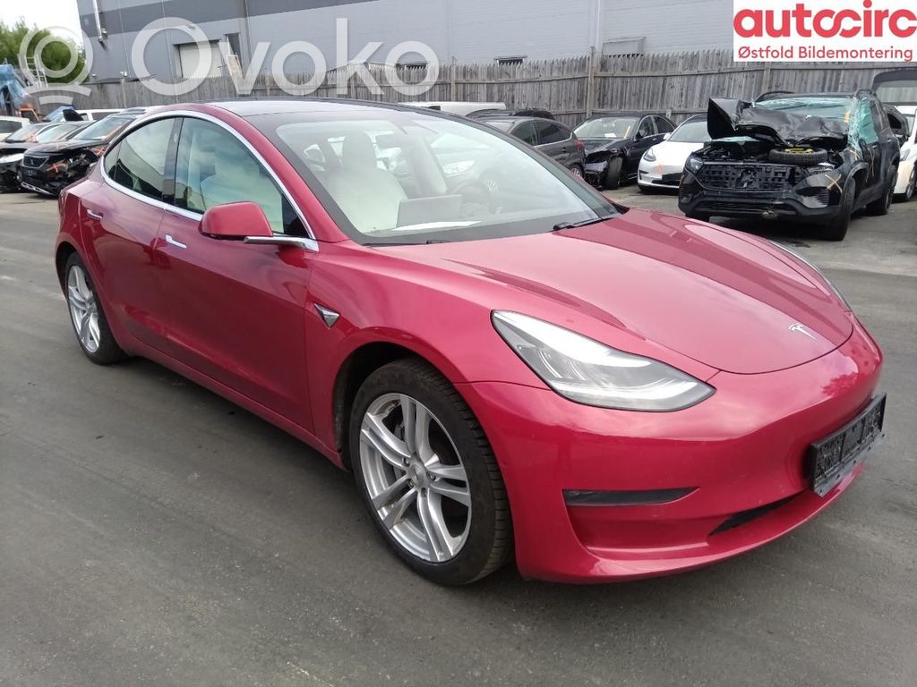 Model 3 Tesla Model 3  800820400A