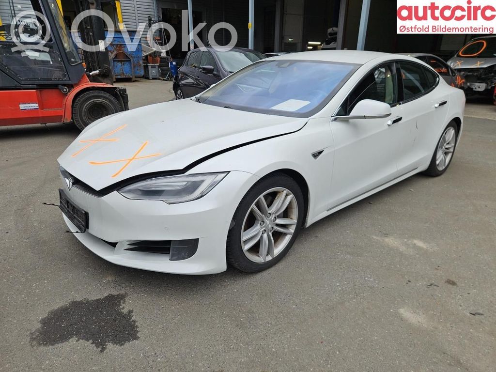 Model S Tesla Model S  6006394E0F