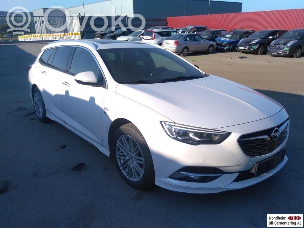 Insignia B Insignia  84215920
