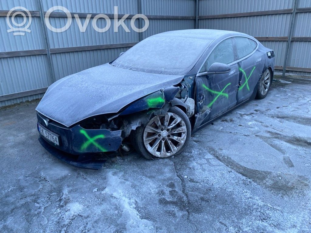 Model S Tesla Model S  145593700A