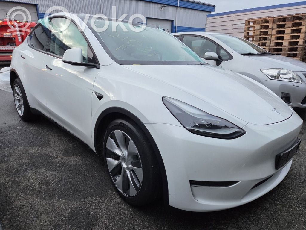 Model Y Tesla Model Y  128832600A