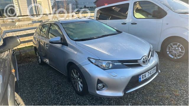 Auris E180 Auris  270600T200