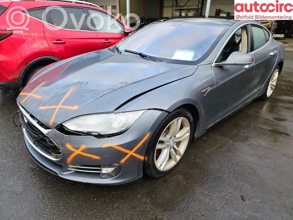 Model S Tesla Model S  600697200A