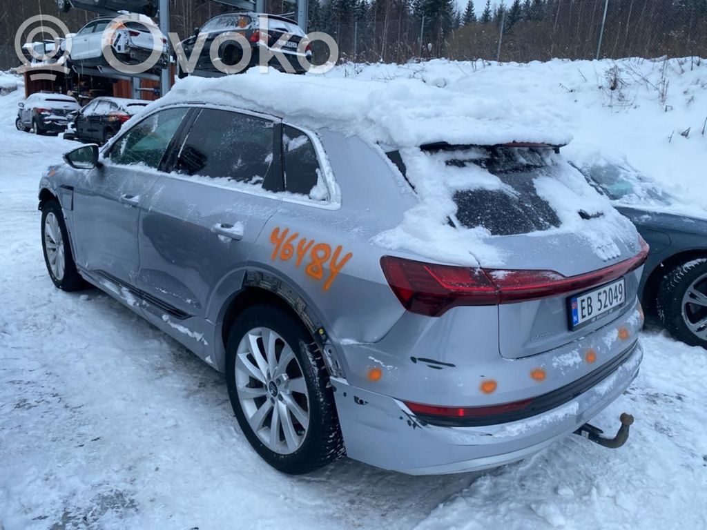 e-tron e-tron  4KE907558C