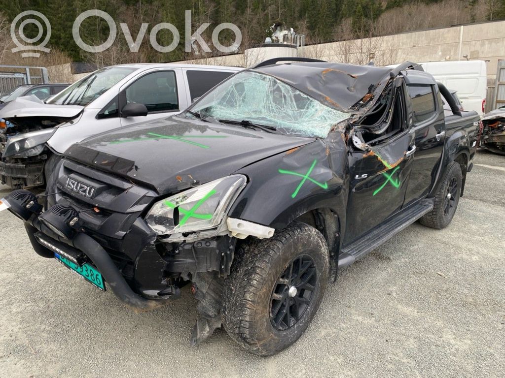 D-Max D-Max  8979489750