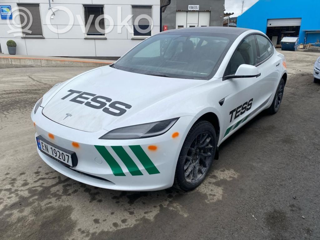 Model 3 Tesla Model 3  175830950A