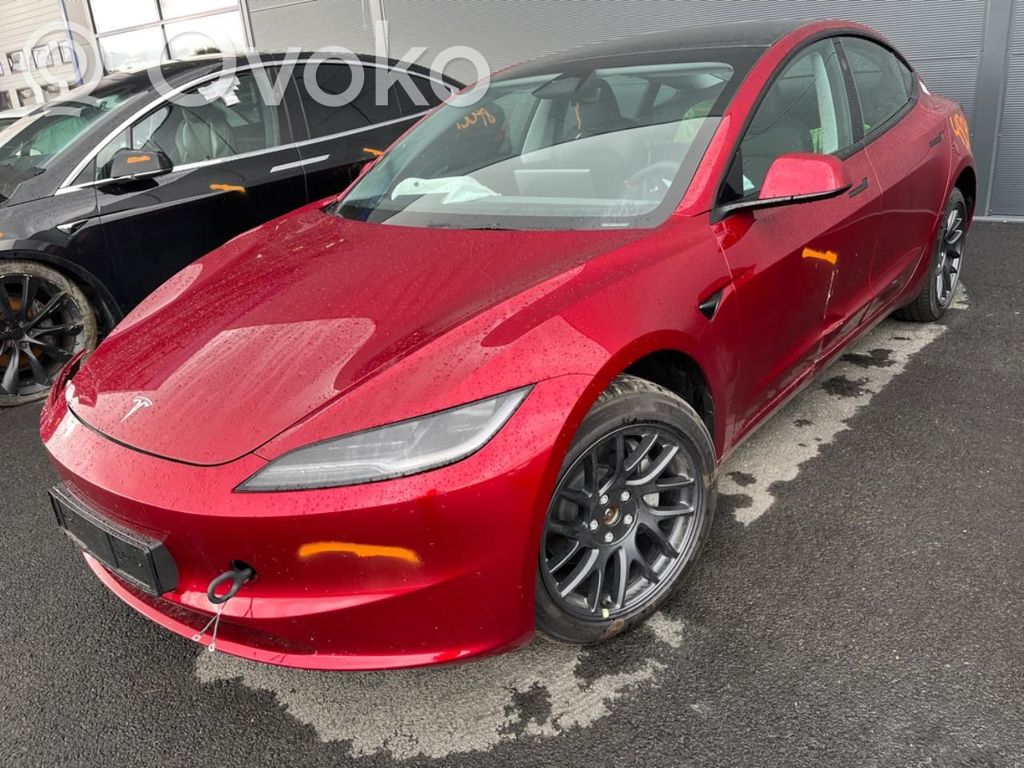 Model 3 Tesla Model 3  134483100C