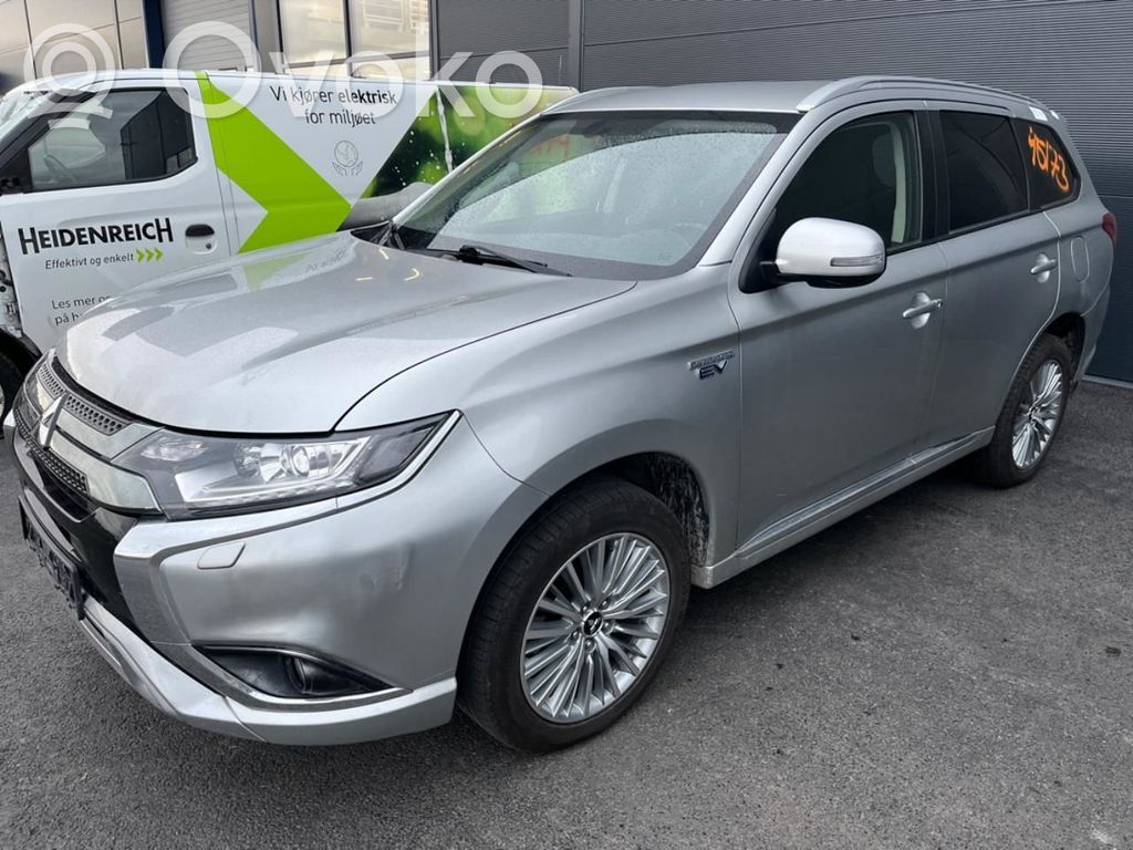 Outlander Outlander  4B12