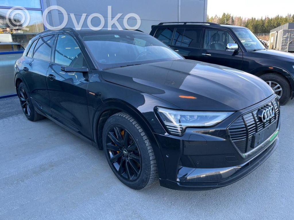 e-tron e-tron  4KE919605C