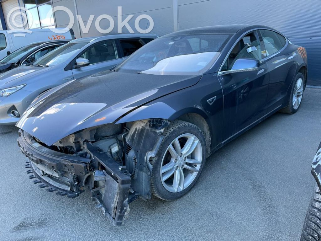 Model S Tesla Model S  6006622E0E