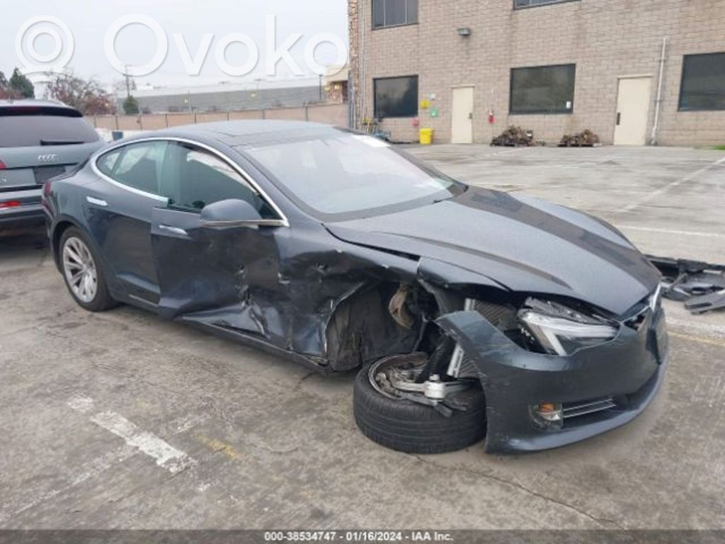Model S Tesla Model S  104500600D